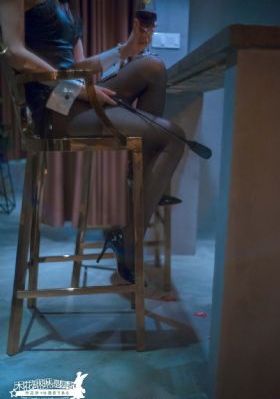 美女脱yifu_剧情片免费在线观看