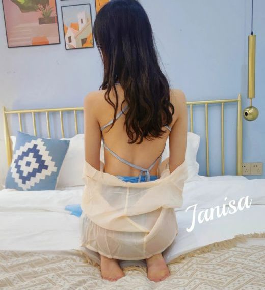 两个乳头被咬的又硬又翘_蓝光完整版观看