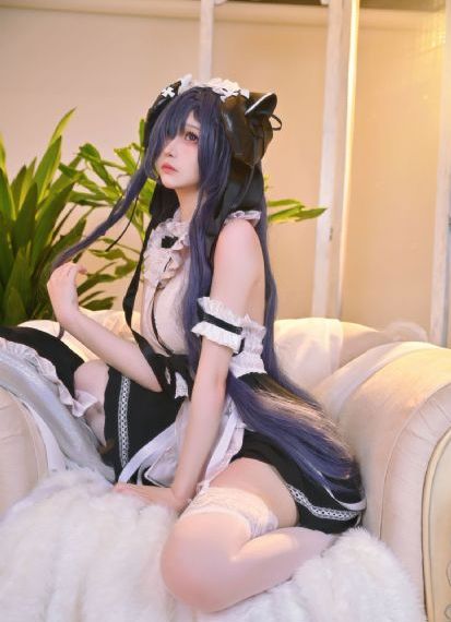 欧美高清vivoe新金美瓶_HD神马在线观看