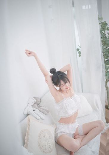 欧美短发发型图片女_4K超清在线观看