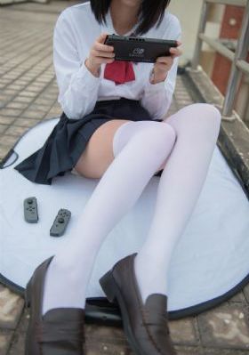 欧美斑点的化妆视频_BD英语手机免费观看完整