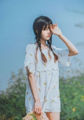 欧美深v西装_手机免费播放动漫