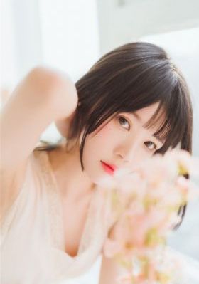 国产资源2021美女直播_720免费播放