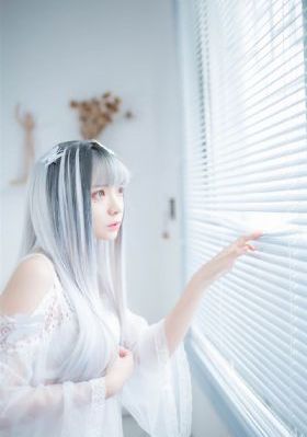 美女扒开粉嫩的尿囗给男生桶小说_1080影视在线观看